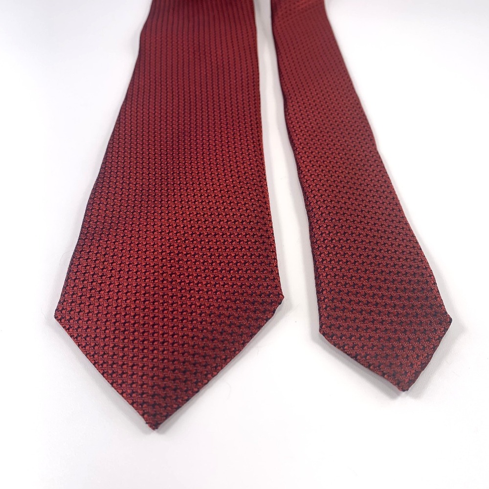 Cremieux Mens Tie Red & Black Foulard Geometric Design 100% Silk‎ Italy - Picture 3 of 5